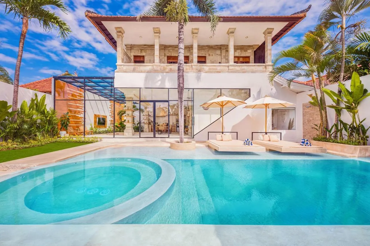Villa Dublin - Luxury 5 Bdr W Jacuzzi & Pool Seminyak