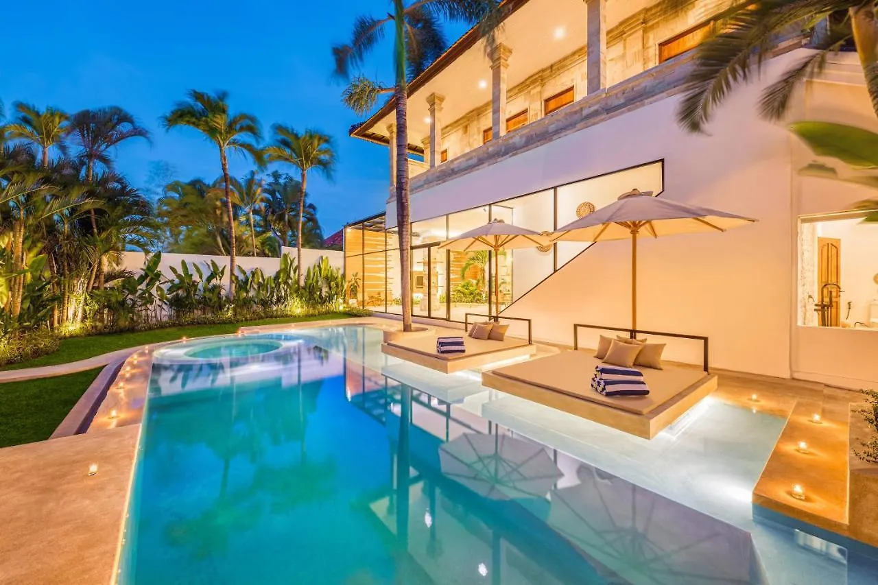 Villa Dublin - Luxury 5 Bdr W Jacuzzi & Pool Seminyak