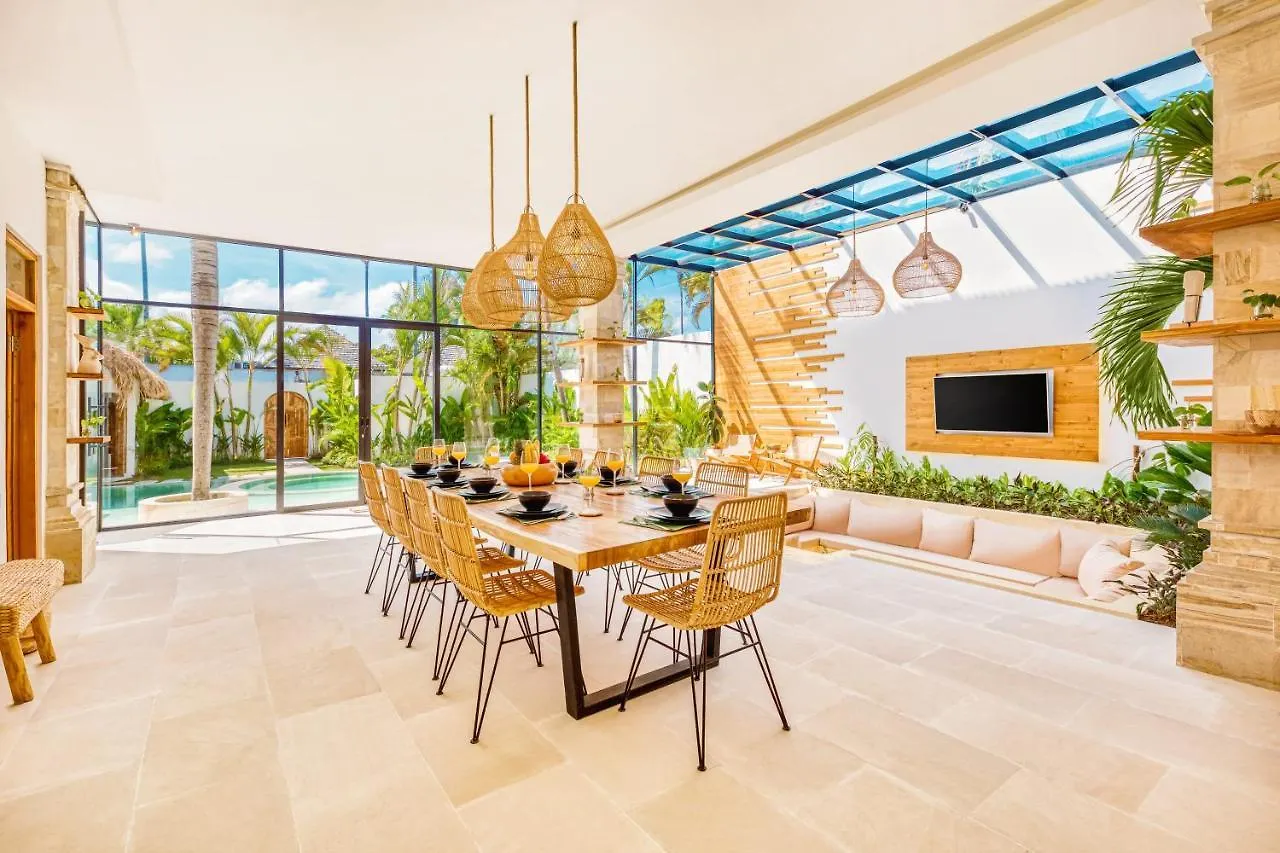 Villa Dublin - Luxury 5 Bdr W Jacuzzi & Pool Seminyak Indonesien
