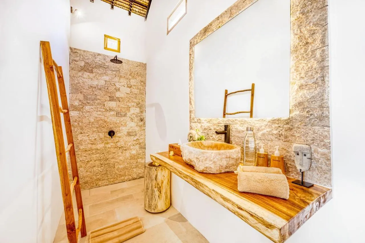 Villa Dublin - Luxury 5 Bdr W Jacuzzi & Pool Seminyak