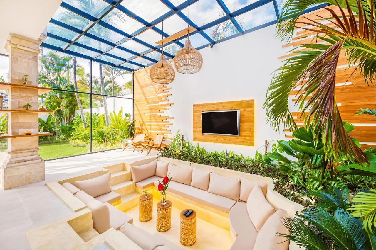 Villa Dublin - Luxury 5 Bdr W Jacuzzi & Pool Seminyak Indonesien